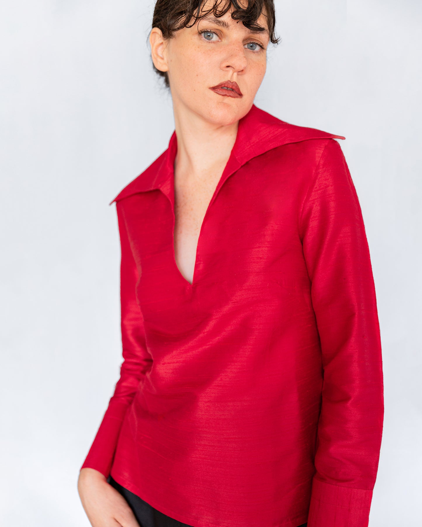 Chemise en Soie Sauvage Rouge